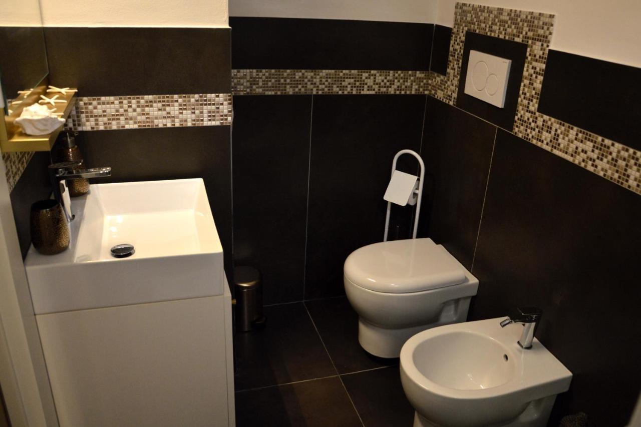 Gold White Exclusive House Hotel Полиняно а Маре Екстериор снимка