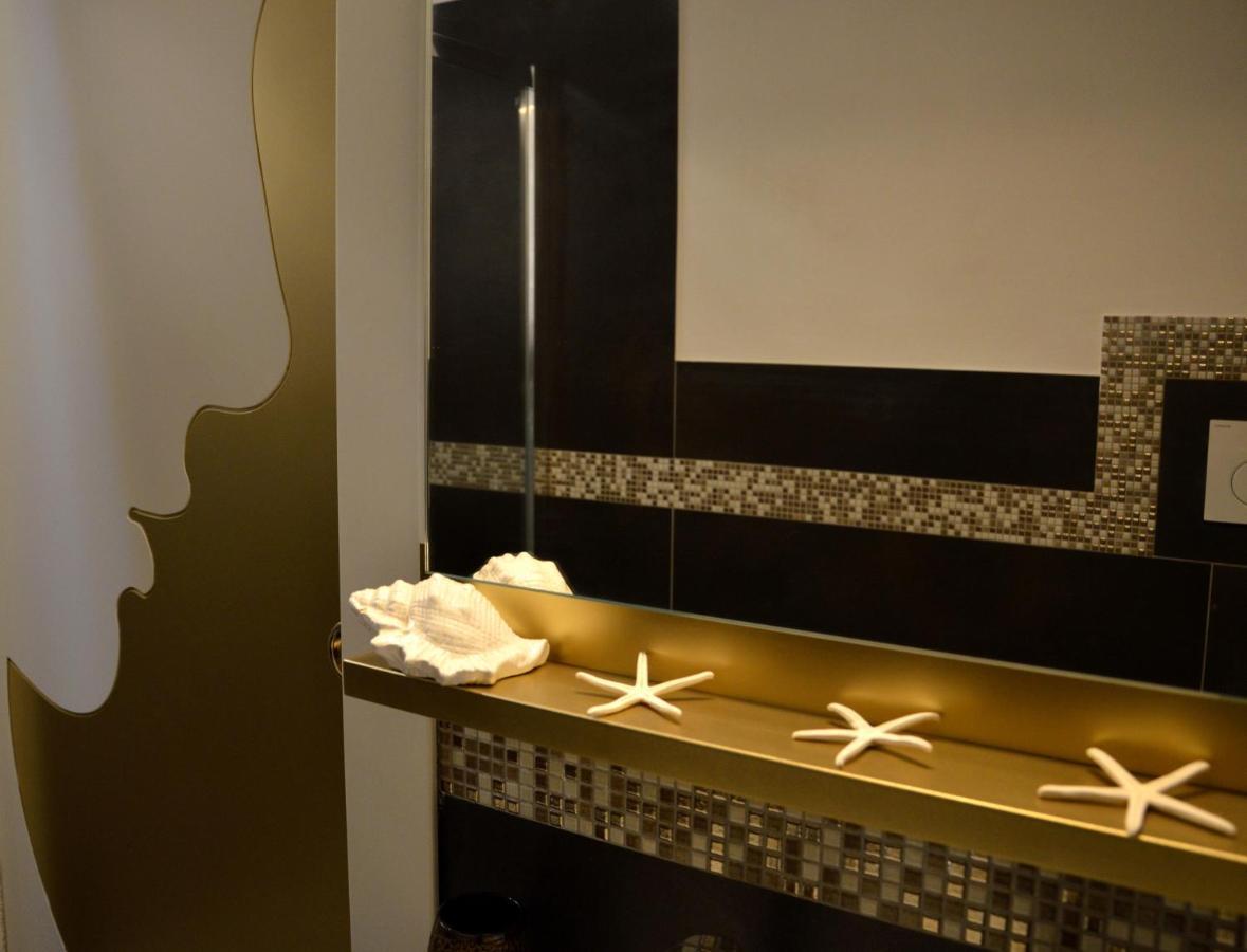 Gold White Exclusive House Hotel Полиняно а Маре Екстериор снимка