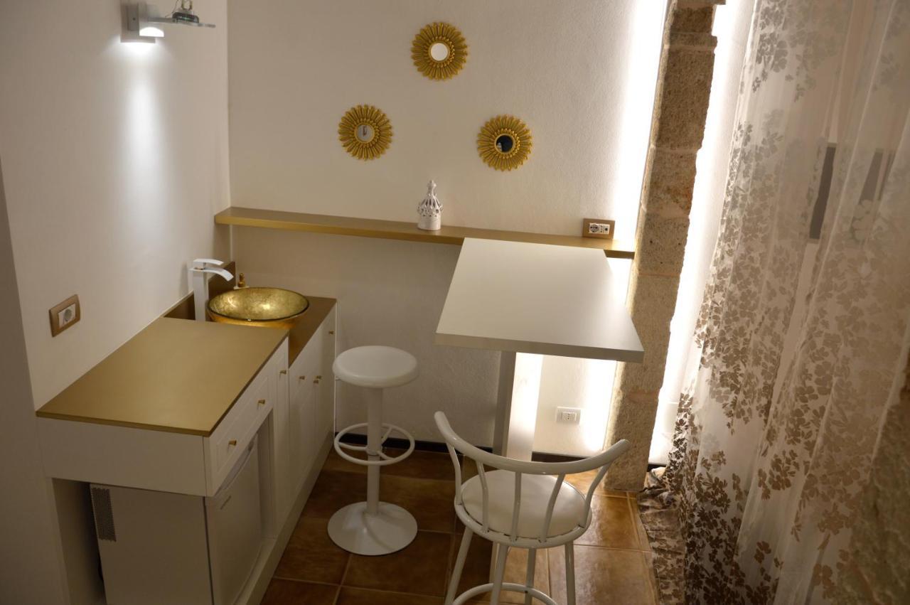 Gold White Exclusive House Hotel Полиняно а Маре Екстериор снимка